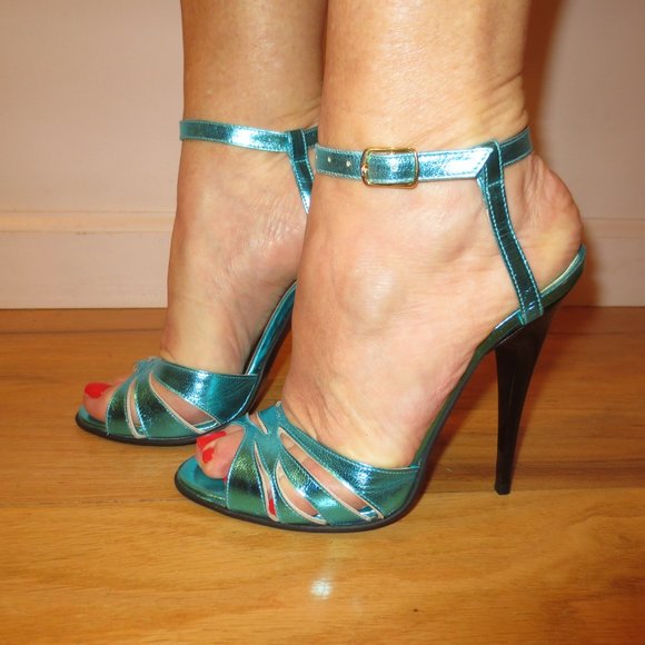 NIB Beautiful FUSS Metallic Turquoise Ankle Strap Stiletto Sandals - Picture 3 of 9